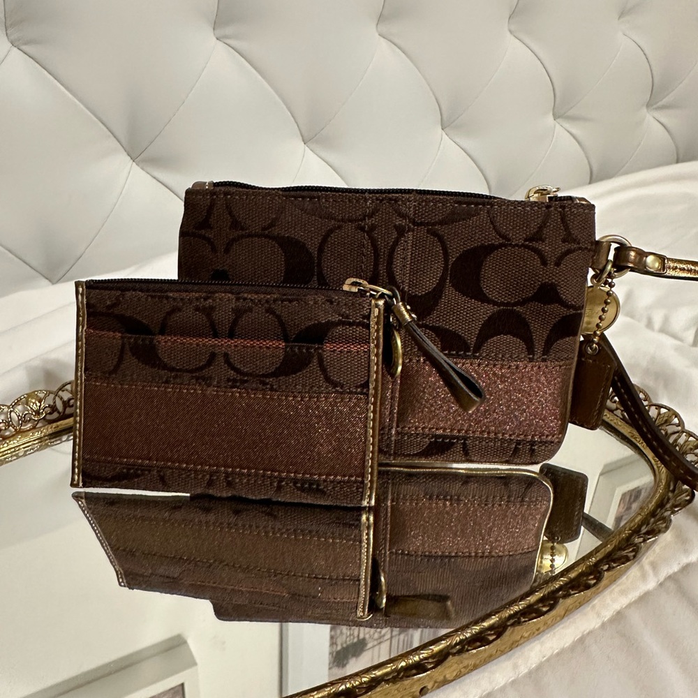 Bundle Coach Wristlet and Wallet !!